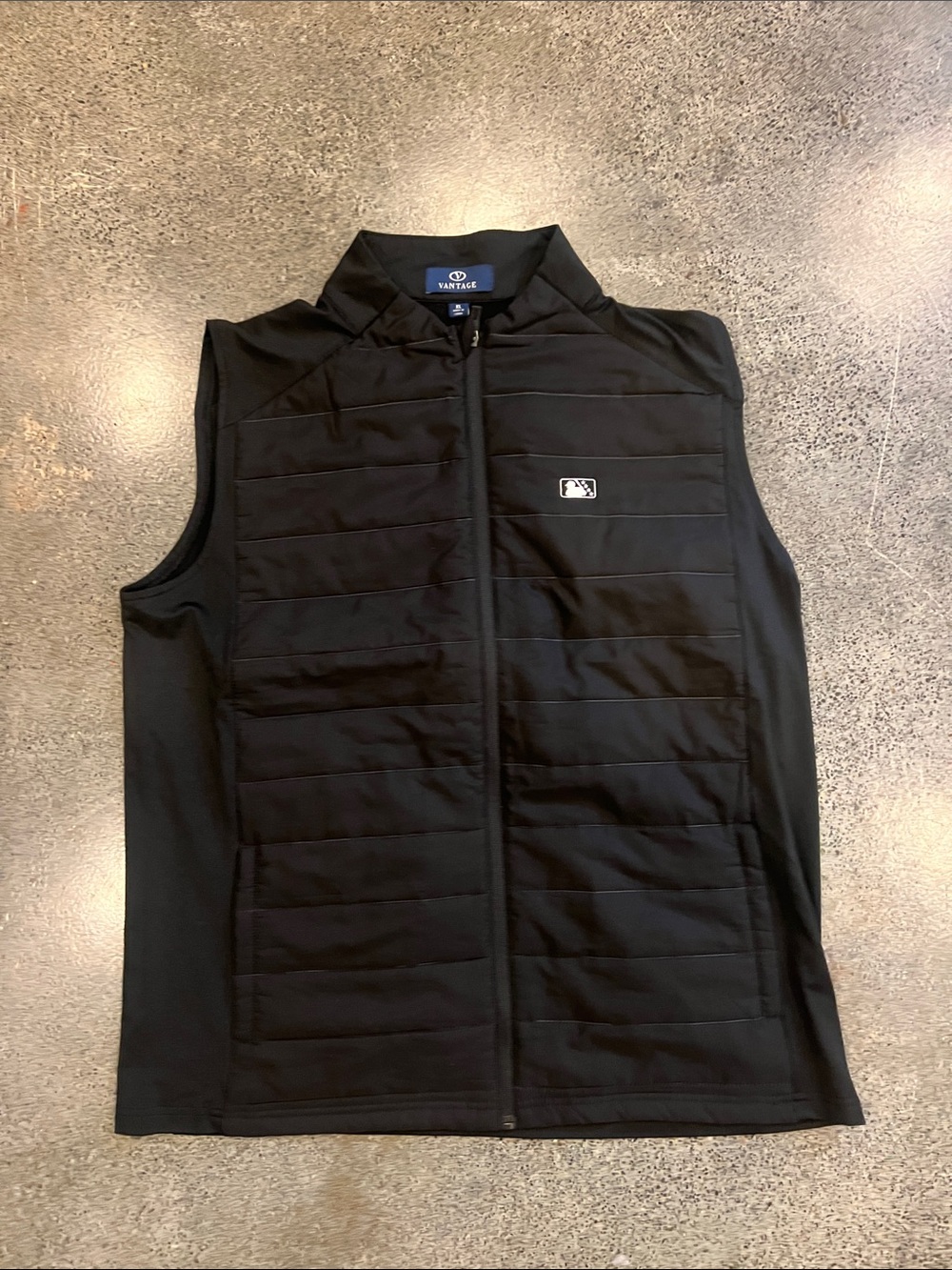 MLB Black Quilted Sleeveless Vest